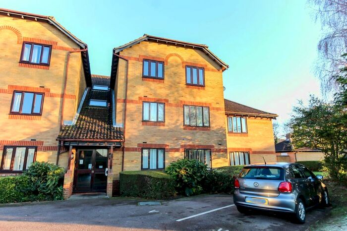 1 Bedroom Flat To Rent In Bordeaux Close, Duston, Northampton, NN5