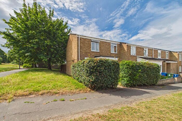 3 Bedroom End Of Terrace House To Rent In Ullswater, Bracknell, Berkshire, RG12