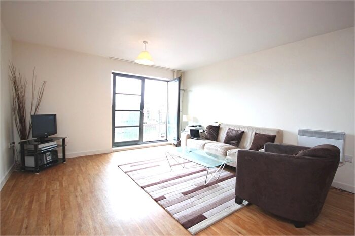 1 Bedroom Flat To Rent In Commercial Road, London, E14