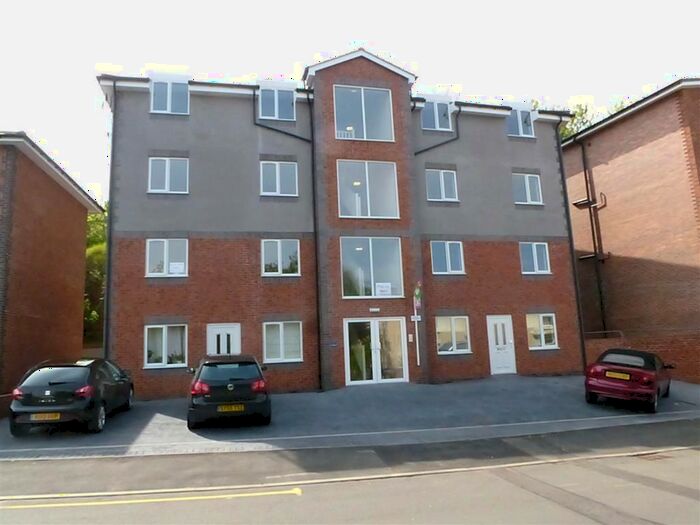 2 Bedroom Flat To Rent In Park Lane, Kidderminster, DY11