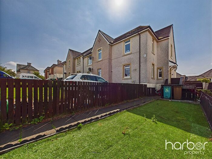 4 Bedroom Flat For Sale In Queensbank Avenue, Gartcosh, Glasgow, North Lanarkshire, G69
