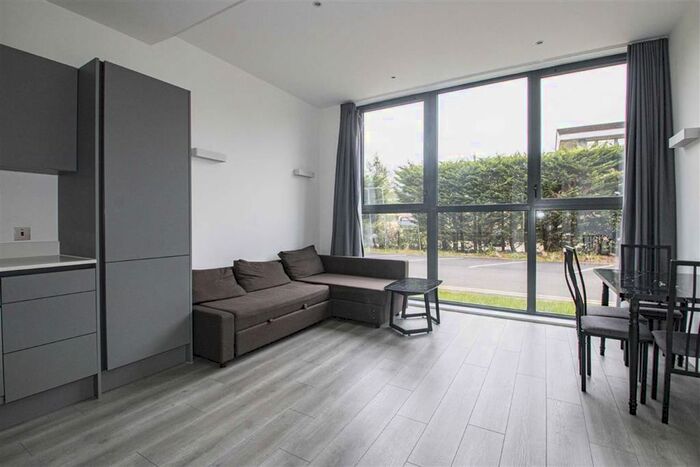 1 Bedroom Flat To Rent In Capital Drive, Linford Wood, Milton Keynes, MK14