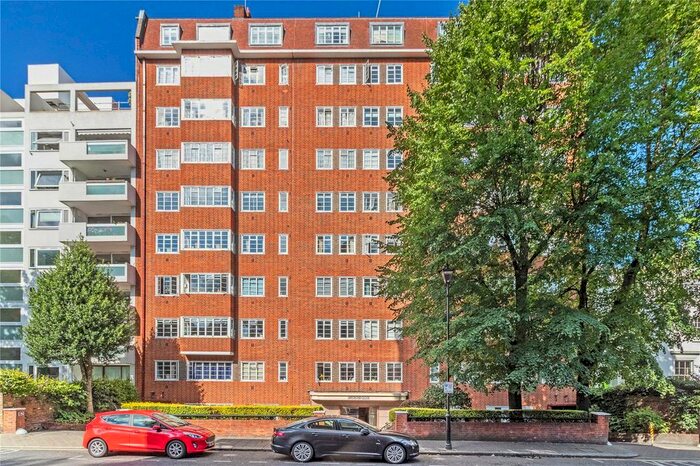 3 Bedroom Flat To Rent In Lancaster Close, - St. Petersburgh Place, London, W2
