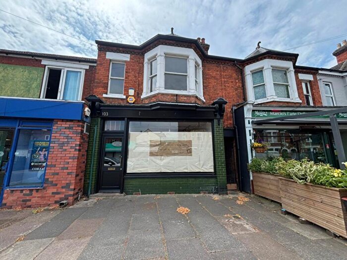 2 Bedroom Apartment To Rent In Castle Road, MK40