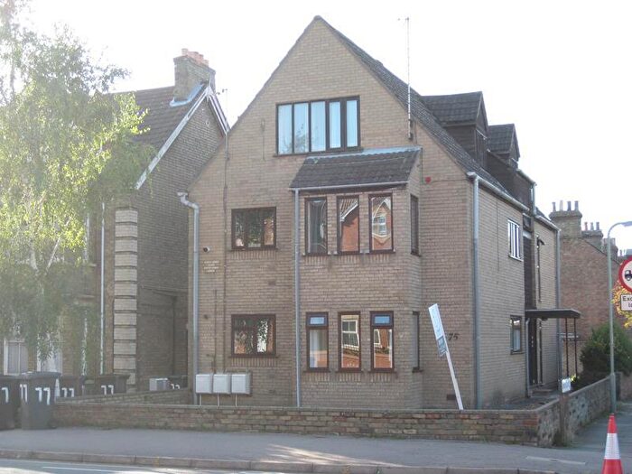 1 Bedroom Flat To Rent In Flat Goldington Road, Bedford, MK40