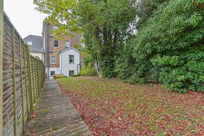 2 Bedroom Flat For Sale In Manor Mount, Forest Hill, London, SE23