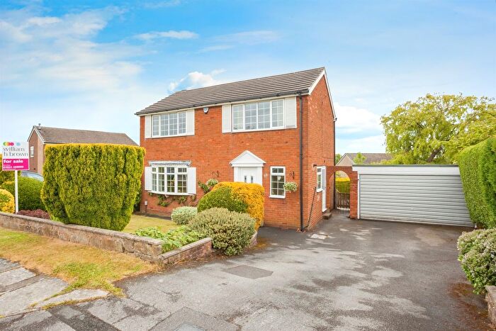 4 Bedroom Detached House For Sale In Henley Avenue, Dewsbury, WF12