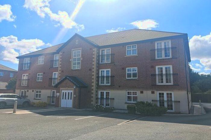 2 Bedroom Flat To Rent In Lytham Close, Warrington WA5