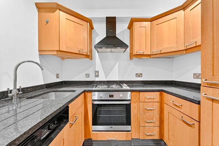 2 Bedroom Property To Rent In Kingsley Mews, Wapping, E1W