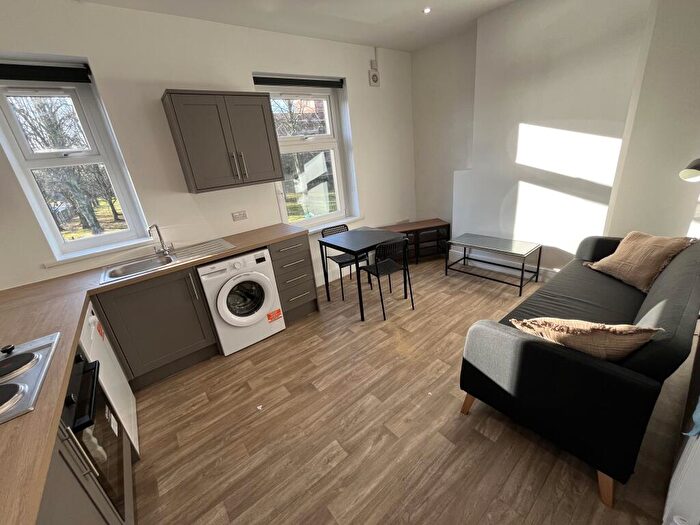 2 Bedroom Flat To Rent In Whitchurch Road, Gabalfa, Cardiff, CF14