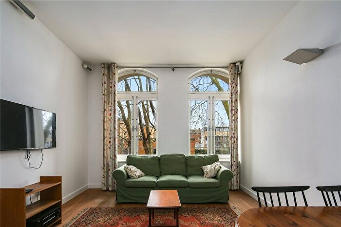 1 Bedroom Flat To Rent In Romford Road, London, E15