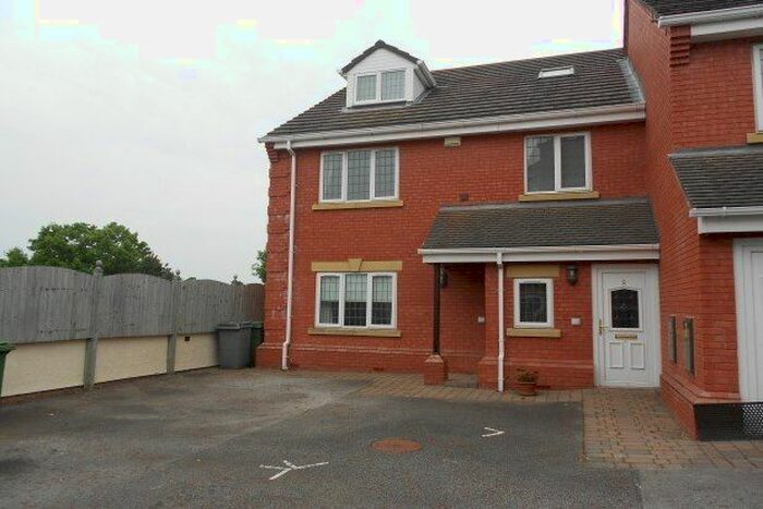2 Bedroom Flat To Rent In Pensby Road, Wirral, CH60