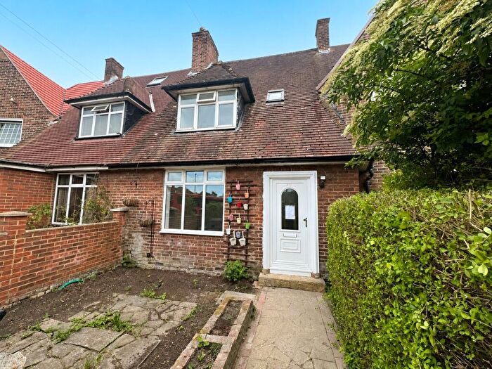 2 Bedroom House For Sale In Glenbow Road, Bromley, BR1