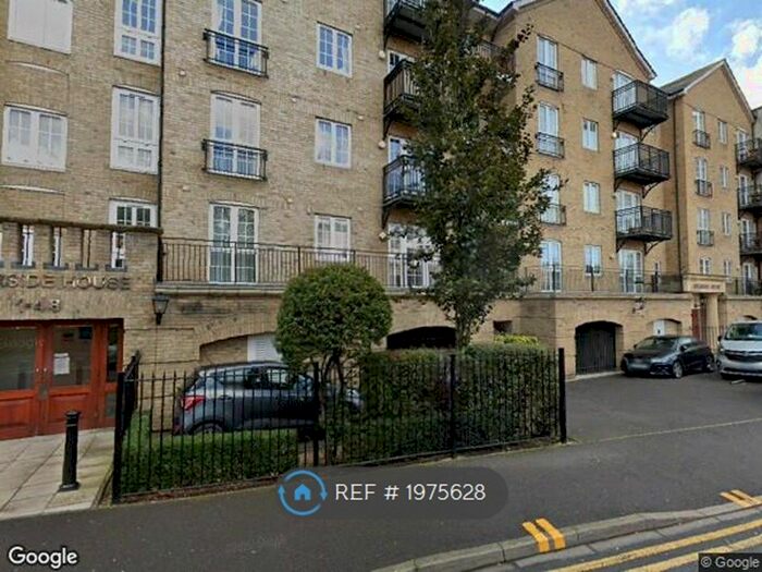 3 Bedroom Flat To Rent In Fobney Street, Reading, RG1