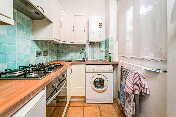 Studio To Rent In Eldon Square, Reading, RG1 - Photo 2