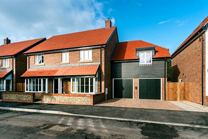 5 Bedroom Detached House For Sale In Eyebright Lane, Angmering, Littlehampton, West Sussex, BN16