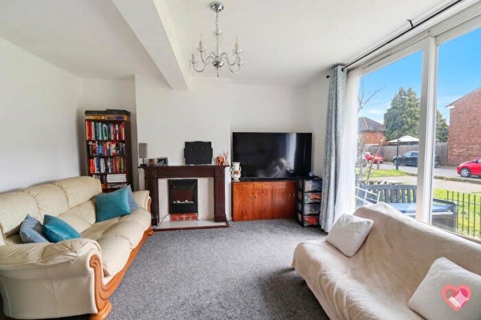 2 Bedroom Flat For Sale In Sandstone Road, Grove Park, SE12