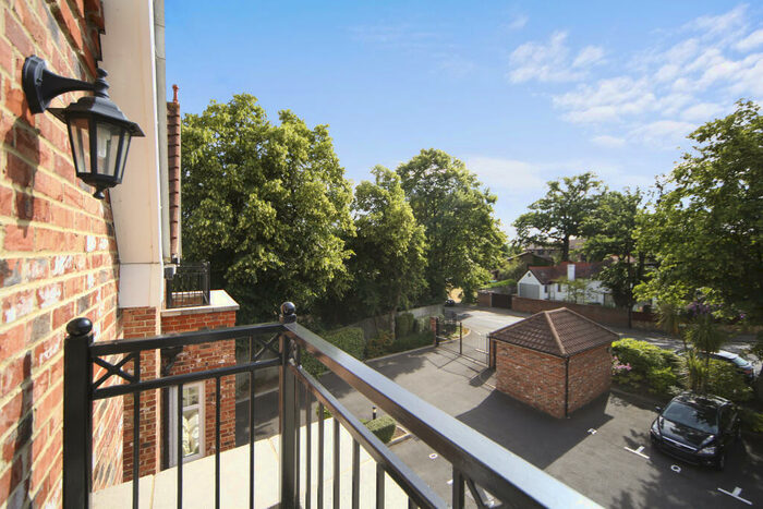 2 Bedroom Apartment To Rent In Portmore Park Road, Weybridge, KT13