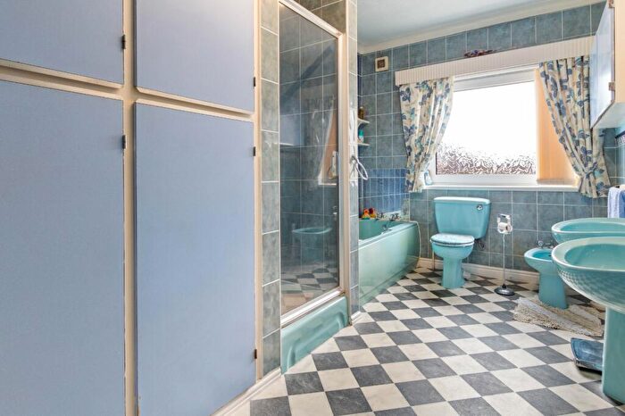 3 Bedroom Bungalow For Sale In Kings Avenue, Brigg, North Lincolnshire, DN20
