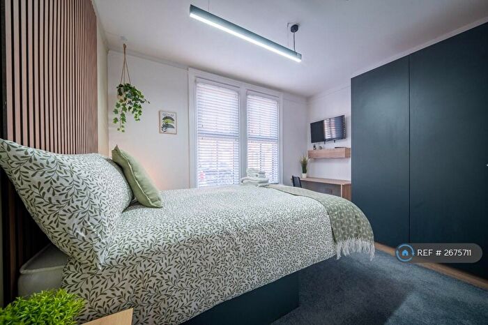 4 Bedroom Terraced House To Rent In Grasmere Street, Leicester, LE2