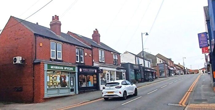 2 Bedroom Flat To Rent In Main Street, Garforth, Leeds, West Yorkshire, LS25