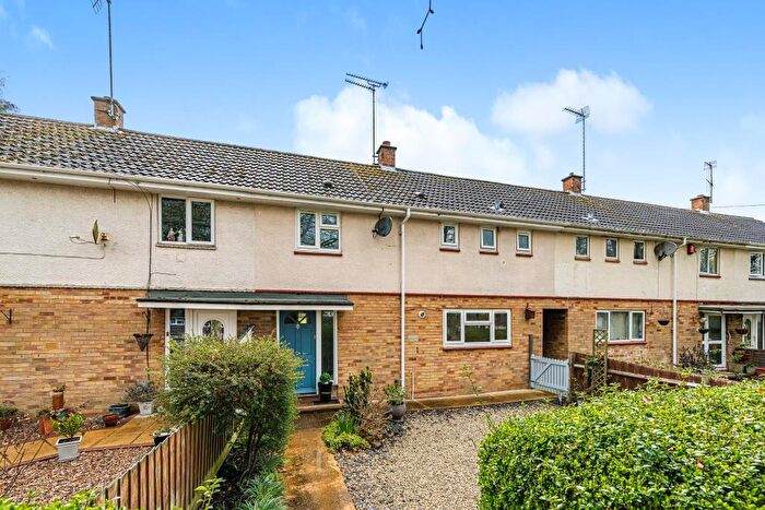 3 Bedroom Terraced House For Sale In Banbury, Oxfordshire, OX16