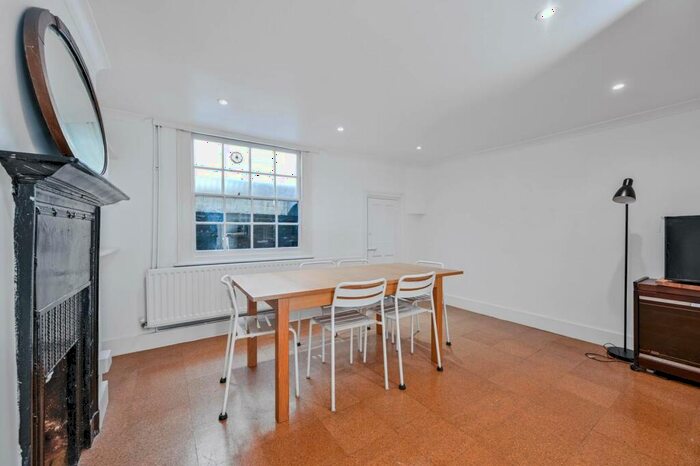 4 Bedroom Terraced House To Rent In Parfett Street, , Whitechapel, London, E1