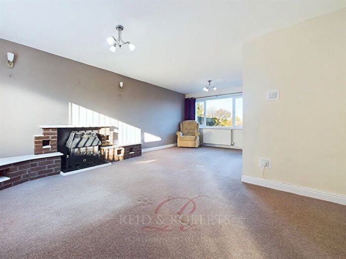 3 Bedroom Detached House For Sale In Woodland Drive, Greenfield, Holywell, CH8