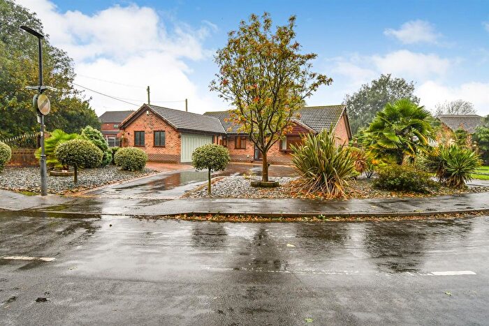 4 Bedroom Bungalow For Sale In Palmer Lane, Barrow-Upon-Humber, DN19