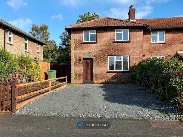 4 Bedroom Semi-Detached House To Rent In Edgeworth Road, London, SE9