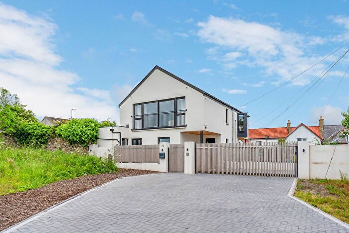 4 Bedroom Detached House To Rent In Main Street, Pathhead, Midlothian, EH37