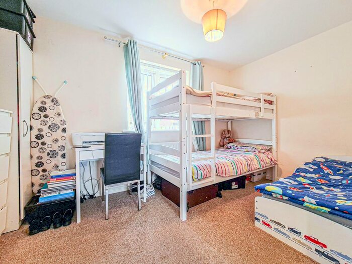 2 Bedroom Semi-Detached House To Rent In Sanderling Close, East Tilbury, RM18