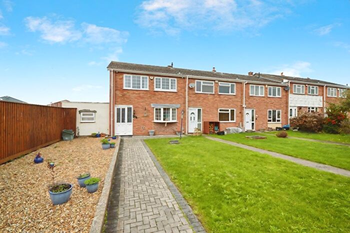 3 Bedroom End Terrace House For Sale In Brookdale Road, Bristol, BS13
