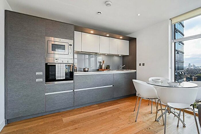 2 Bedroom Apartment To Rent In Pioneer Point, Ilford, IG1