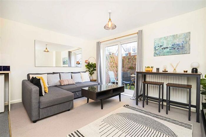 1 Bedroom Flat To Rent In Cropley Street, Old Street, N1