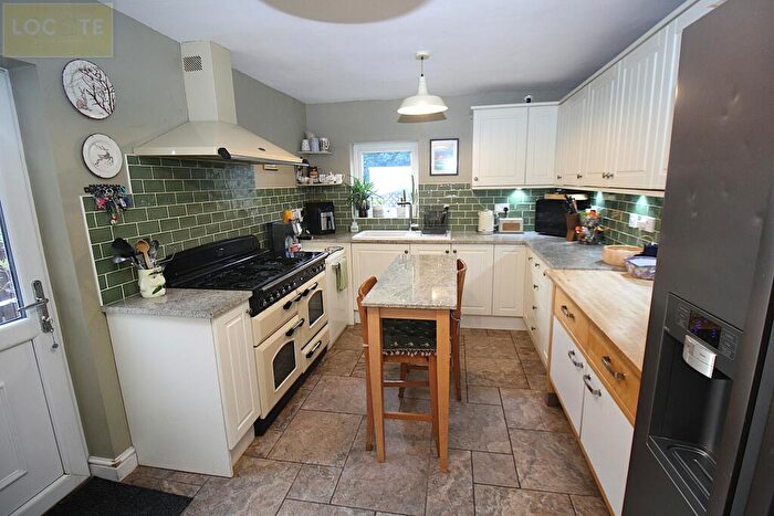 3 Bedroom End Of Terrace House For Sale In Beech Avenue, Urmston, M41