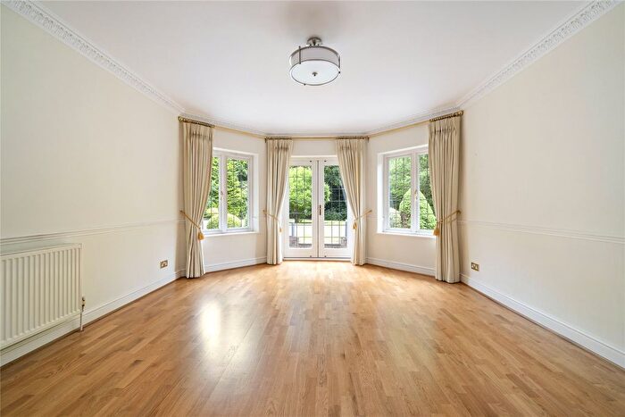 5 Bedroom Detached House To Rent In Woodside Road, Cobham, Surrey, KT11