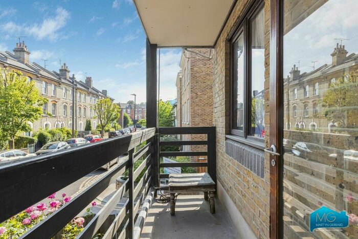 1 Bedroom Apartment To Rent In New Road, Crouch End, London, N8