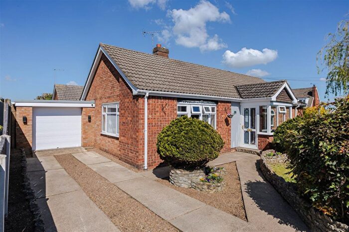 3 Bedroom Detached Bungalow For Sale In Wendover Road, Messingham, DN17