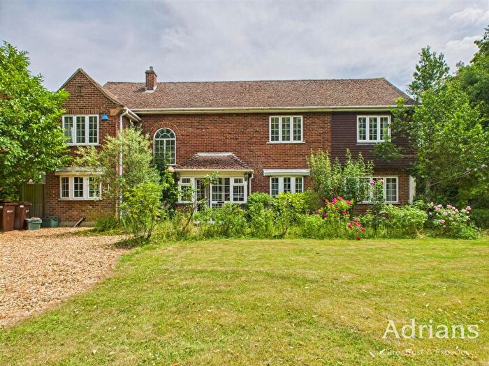 5 Bedroom Property For Sale In Chignal Road, CM1