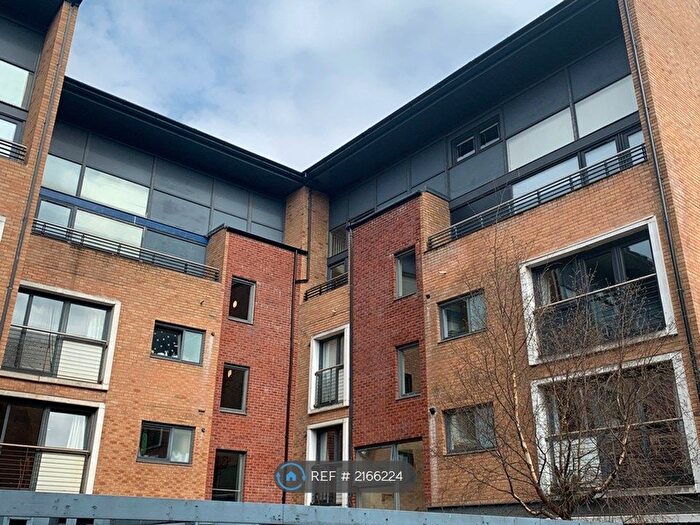 2 Bedroom Flat To Rent In Minerva Way, Glasgow, G3