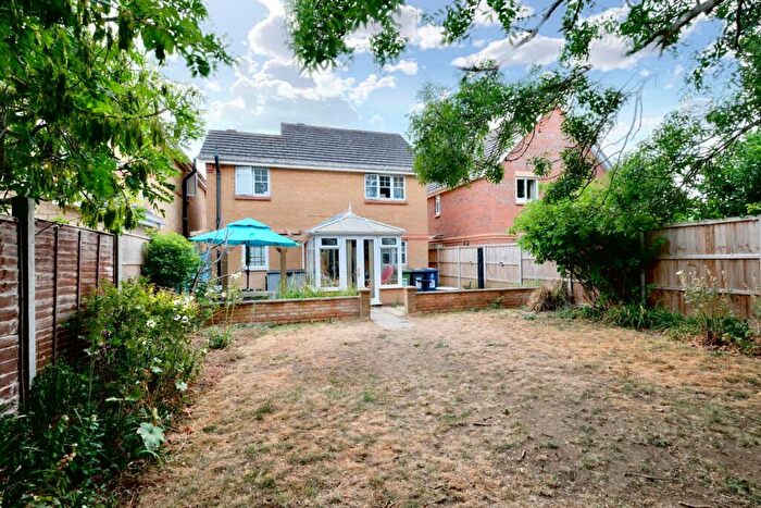 3 Bedroom Detached House For Sale In Pitfield Close, Fenstanton, PE28