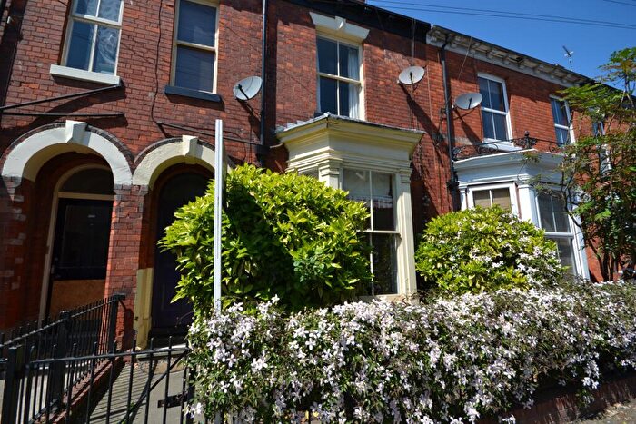 3 Bedroom Terraced House For Sale In Hutt Street, Hull, HU3