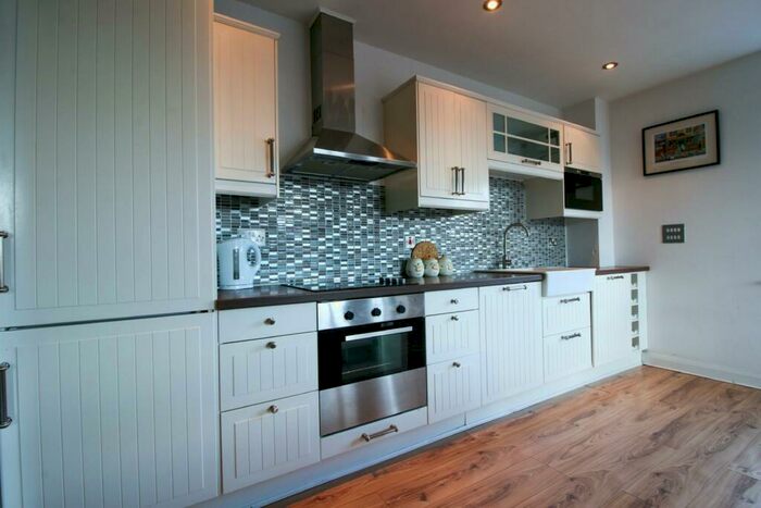 2 Bedroom Apartment To Rent In Camden Village, Camden Street, B1
