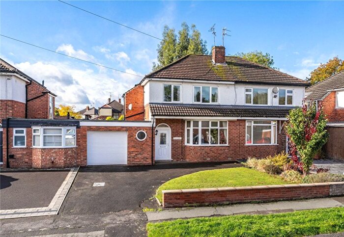 3 Bedroom Semi Detached House For Sale In The Avenue, Castlecroft, Wolverhampton, West Midlands, WV3