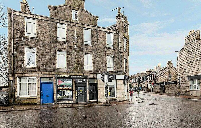 2 Bedroom Flat To Rent In Powis Terrace, City Centre, Aberdeen, AB25