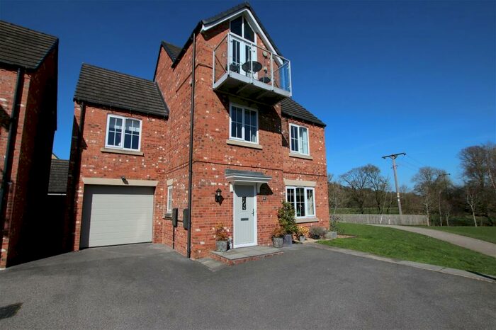 6 Bedroom Detached House For Sale In Millcroft, Millhouse Green, Sheffield, S36