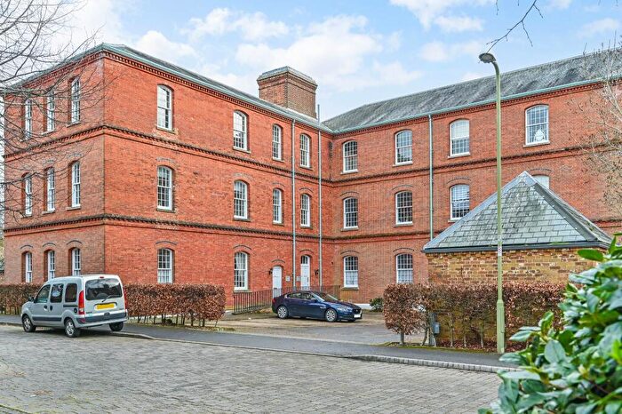 2 Bedroom Apartment For Sale In Knowle, Fareham, PO17