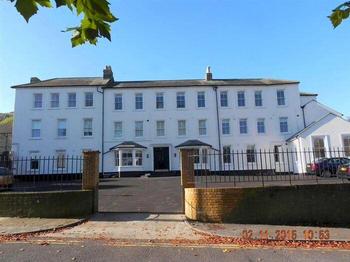 1 Bedroom Flat To Rent In Princes Street, Dover, CT17
