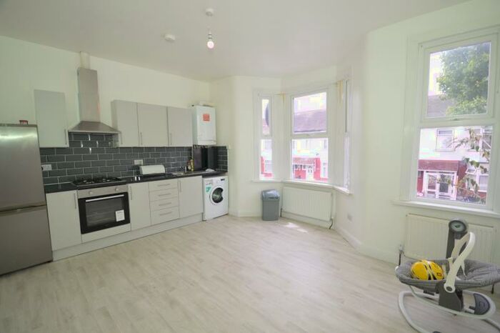 2 Bedroom Maisonette To Rent In Dersingham Avenue, Manor Park, London, E12